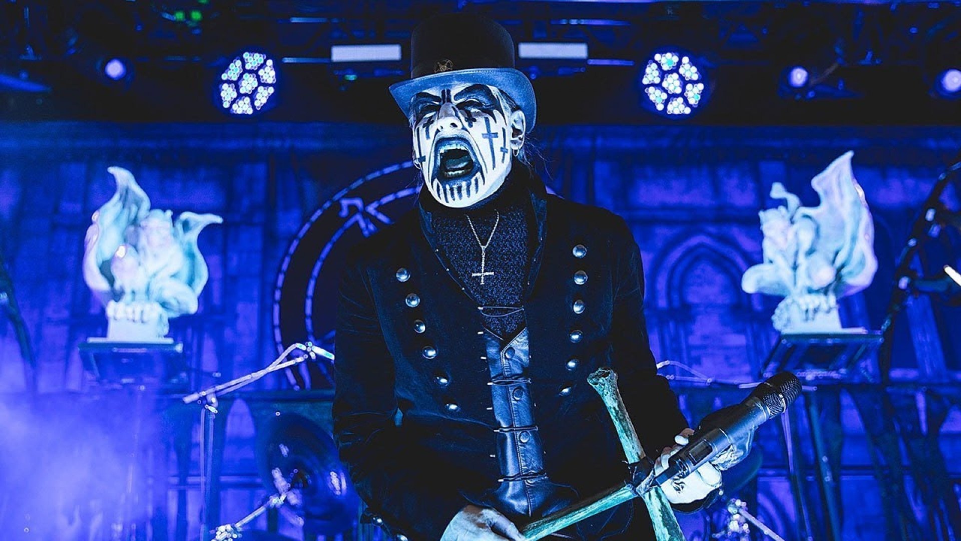 King diamond symbol. Кинг даймонд фото. Кинг даймонд. King diamond переводы. King diamond переводы.