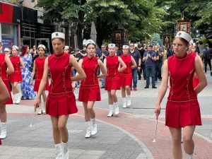 Пловдив почете Деня на светите братя Кирил и Методий с празнично шествие