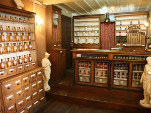 Правим си парфюми в музейна аптека “Хипократ“ през уикенда