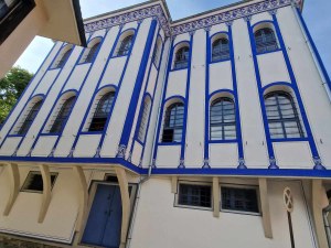 Синята къща заблестя след реставрация, възстановиха и красивите стенописи в интериора