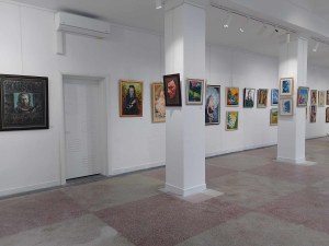 35 артисти събуждат магията на “Рисунката“ в изложба в Пловдив