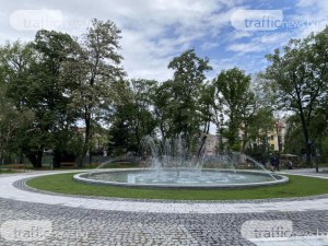 Парти с коктейли в четири поредни уикенда забавляват пловдивчани в Градската градина