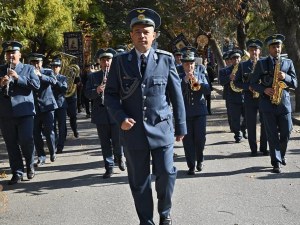 Военният оркестър изнася празничен концерт за Деня на храбростта