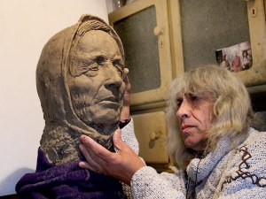 Атанас Карадечев показва ретроспективна изложба в Пловдив