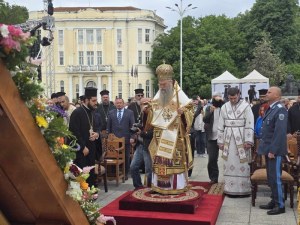 Православни архиереи и вярващи от цял свят са в Пловдив за богослужението на Митрополит Николай