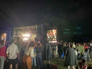 На свой български: Zaz вдигна пловдивската публика с “танцовайте“