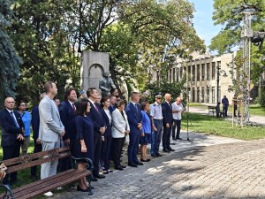 Пловдив се поклони пред делото на Захарий Стоянов и Райчо Николов