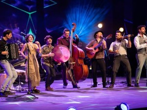 Световно известните Barcelona Gipsy balKan Orchestra пристигат за огнен концерт в Пловдив