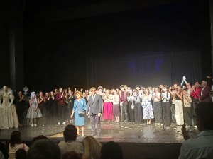 Сценични кадри отбеляза 50-годишнина с емоционален спектакъл