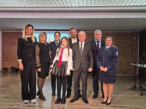 Ученичка от Пловдив спечели първа награда от конкурса на МВР “Аз и моето полицейско управление“