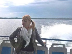 Диана Саватева представя стихосбирката си “Трилистна детелина“ в Пловдив