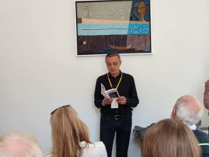 Антон Баев с нова книга - “Колкото да влезе Бог“