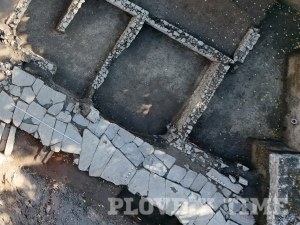 Археолози откриха погребение на византийска аристократка с безценни златни накити в Пловдив