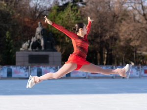 Ледената пързалка в центъра на Пловдив отвори врати