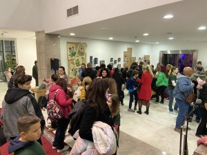 Възпитаниците на Занаятчийското училище откриха изложба в  Дома на културата