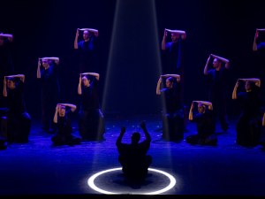 Танцовият феномен „Murmuration“ на Садек Берабах идва в  Пловдив през 2026 г.