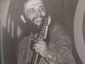 Личо Стоунса – китарата, която създаде пловдивския рок