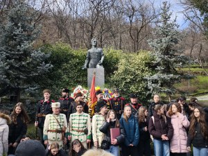 Пловдивчани се поклониха пред Левски - живата мяра за чест и завет за бъдещето