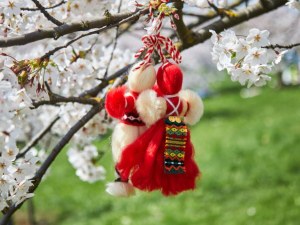 Пловдивските читалища празнуват Баба Марта заедно на пл. “Стефан Стамболов“