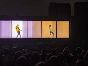 Националният балет на Гърция танцува в камион - сцена в Пловдив