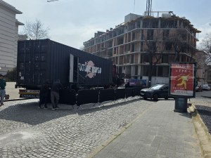 Спектакъл на балета на Гръцката национална опера затвори улица в центъра