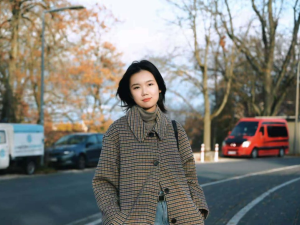 От Ухан до Пловдив: Бела, която учи тийнейджърите от ФЕГ до говорят китайски