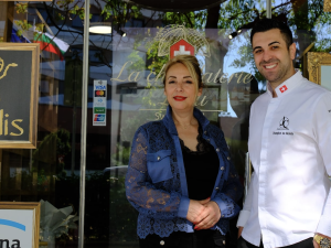 Малка Швейцария в Пловдив: първият бутик за швейцарски шоколад отвори врати СНИМКИ