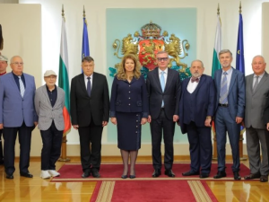 Йотова отличи дейци на културата и образованието с Почетния знак на президента, сред тях и пловдивчанка