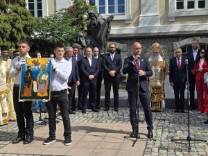 Пловдив отбеляза 24 май с многолюдно празнично шествие по Главната улица