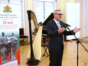 Министерство на културата разбуни духовете: Реже бюджети на културни институти и администрация