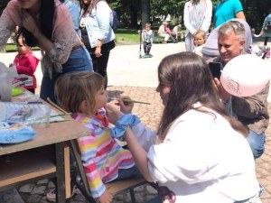 Две елитни училища подаряват цветен празник на децата на Пловдив