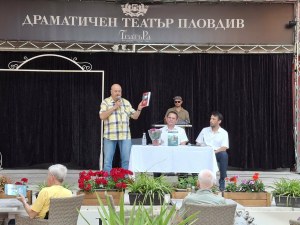 Премиерата на „Хиляда жерава“ на доц. Атанас Владиков събра почитатели на Япония в Драмата