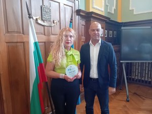 Доброто наистина е заразно: Лилия Стойчева превръща съпричастността в урок за живота