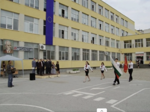 След скандала с прием на деца „по болест“ в гимназиите в София – има ли ръст и в Пловдив?