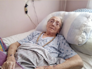 На 90 години д-р Величка Младенова от Пловдив още лекува, но ѝ е трудно да плати за собственото си лечение