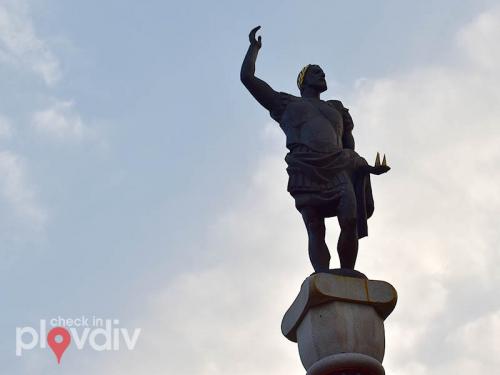 Паметник на Филип II Македонски